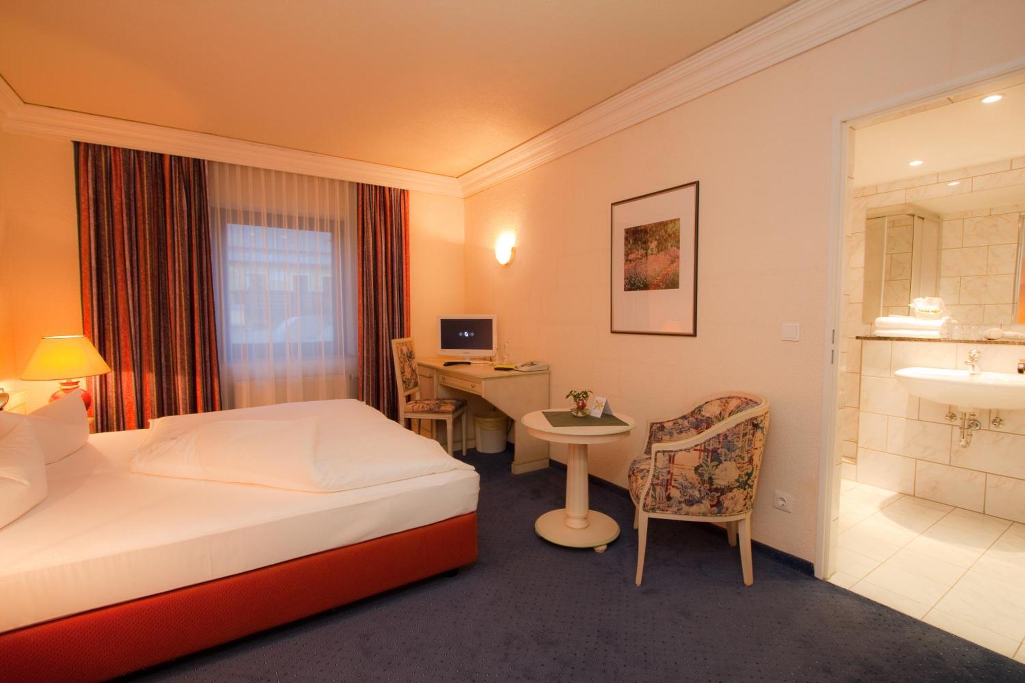 Hotel Weisses Ross Marienberg Ngoại thất bức ảnh