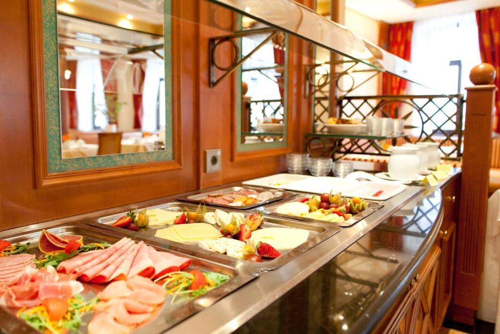 Hotel Weisses Ross Marienberg Ngoại thất bức ảnh