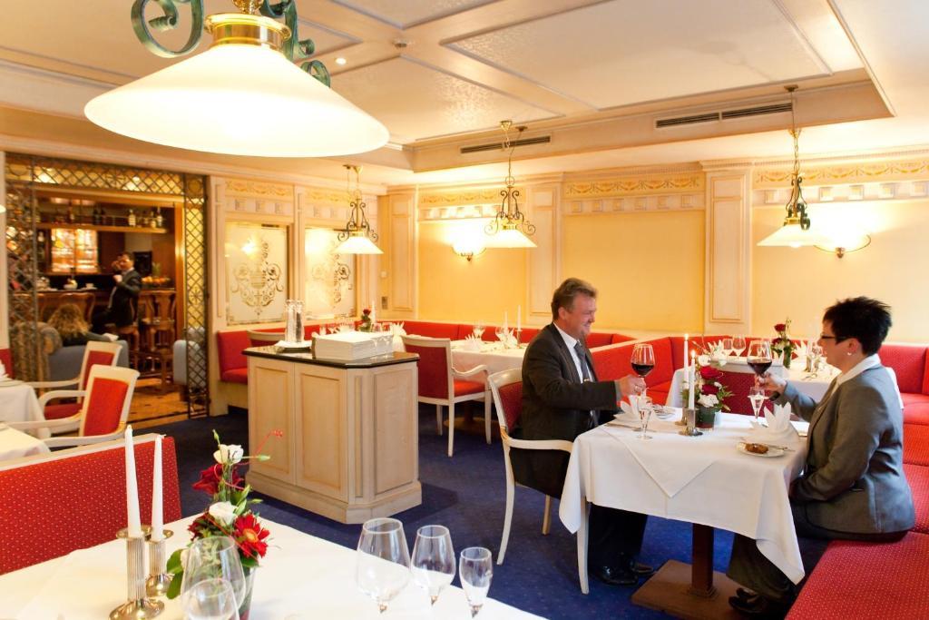 Hotel Weisses Ross Marienberg Ngoại thất bức ảnh