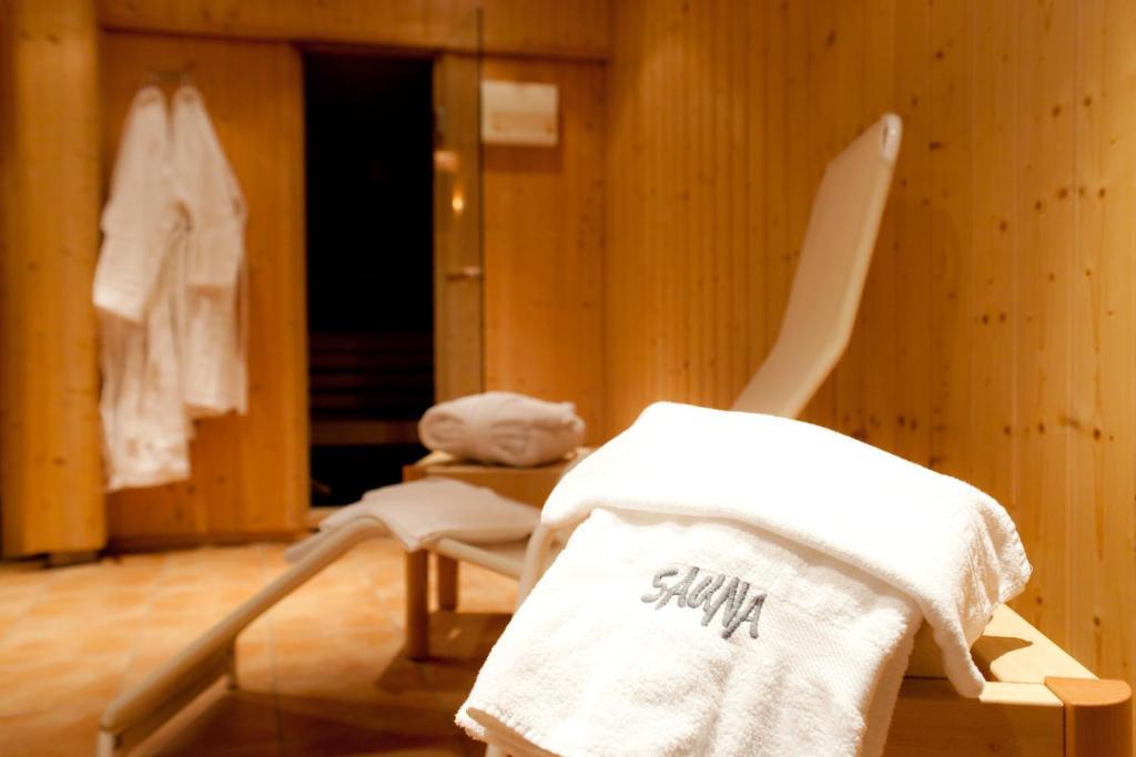 Hotel Weisses Ross Marienberg Ngoại thất bức ảnh