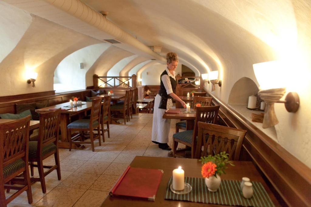 Hotel Weisses Ross Marienberg Ngoại thất bức ảnh