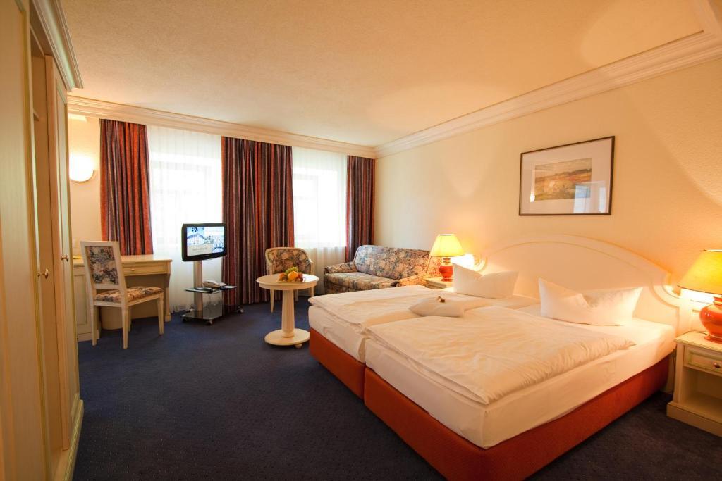 Hotel Weisses Ross Marienberg Phòng bức ảnh