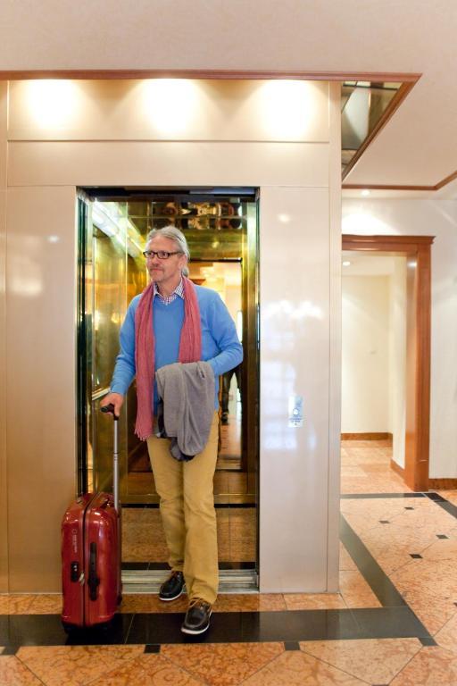 Hotel Weisses Ross Marienberg Ngoại thất bức ảnh